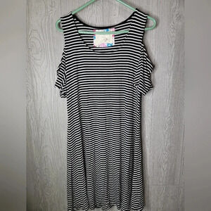 Cupio black and white striped cold shoulder knee length dress. Size LG.